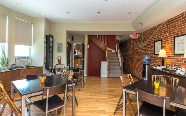 Inn At 2920