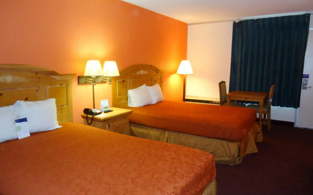 Motel 6 Clarksville, TN