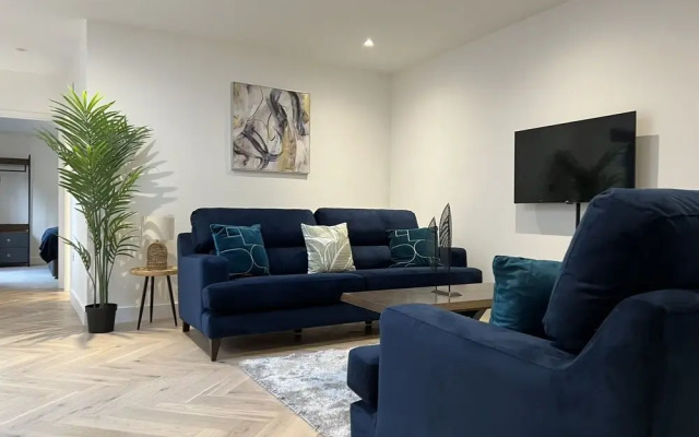 Isleworth Apartments