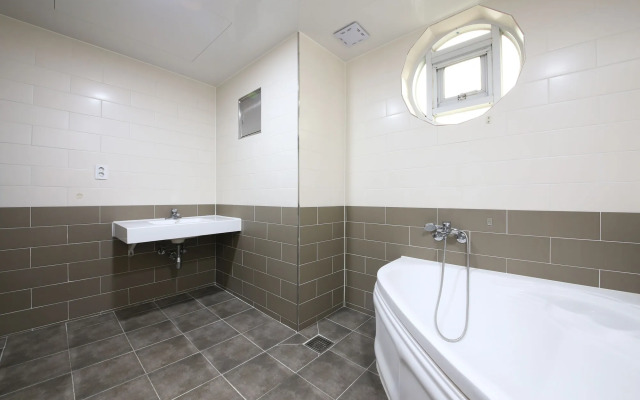 Instar Hotel Yangsan