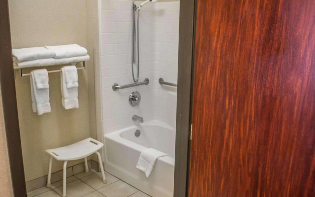 Comfort Suites Portland Southwest