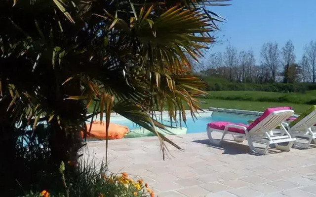 HomeRez - House La Longere de la Rive