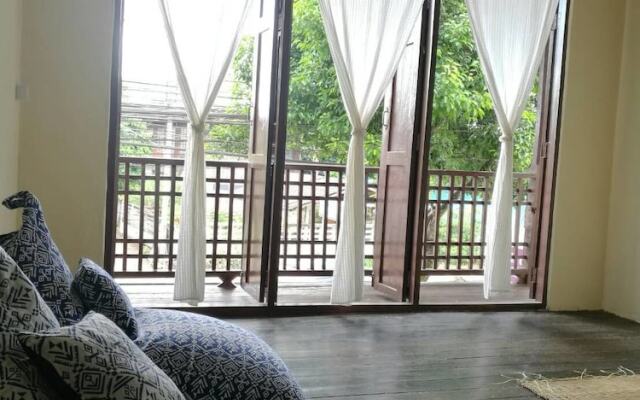 2496 Oldtel Bed & Cafe