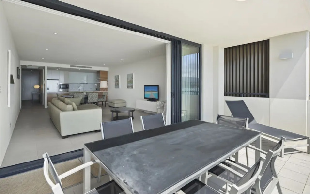 Unit 80 3 B/R Lux Ocean View