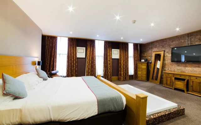 OYO Imperial Hotel