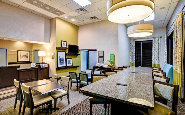 Hampton Inn Norfolk-Naval Base