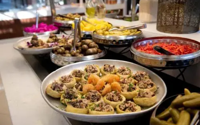 Ramada Olivie Nazareth