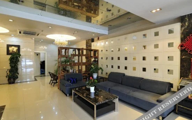 Snail Private Villa Hotel (Huaxi Park Subway Station)