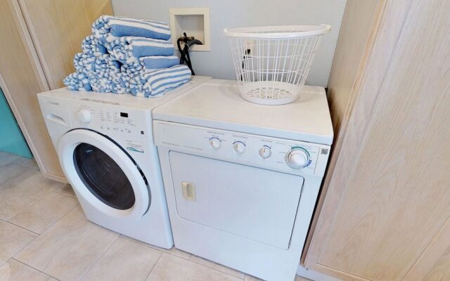 AMI Beach House Apartment 6