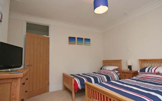 6 Glenthorne House