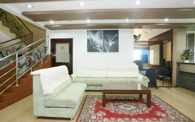 Oyo Flagship 41696 Hotel Tri-Star Regency