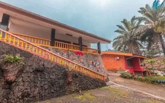 Oyo 2307 Wisma Laguna Village