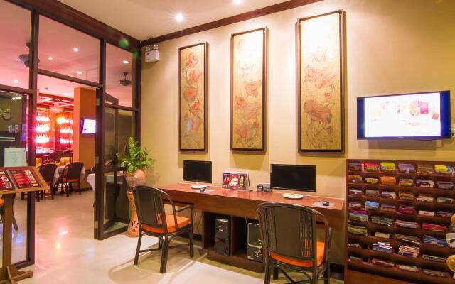 Patong Hemingway's Hotel