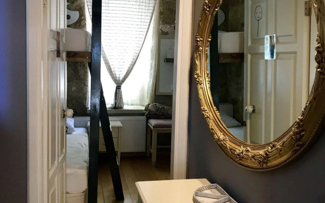 MaSaLa Hotel & Artist Residence