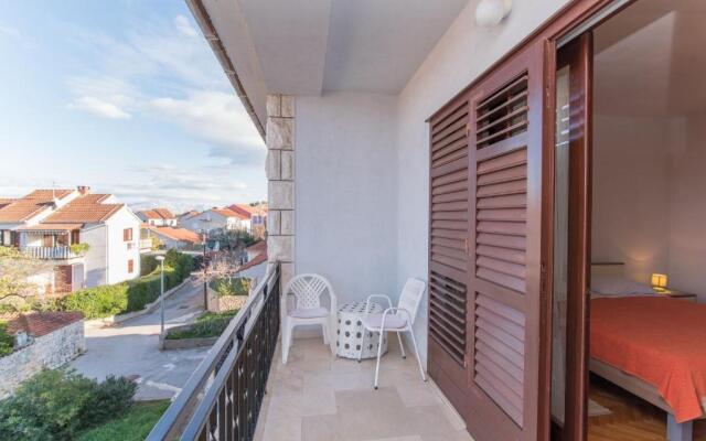 Apartments with a parking space Supetar, Brac - 18825