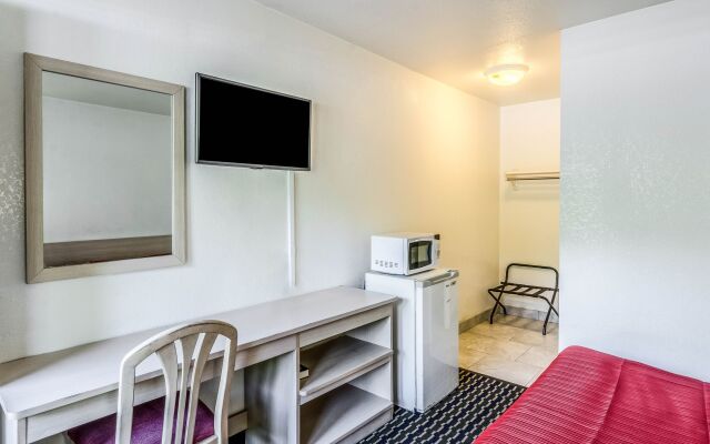 Rodeway Inn Winston Salem Route 52