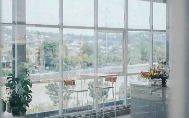 Front One Boutique Tugu Muda Semarang