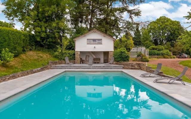 Marvellous Holiday Home in Ronse with Terrace