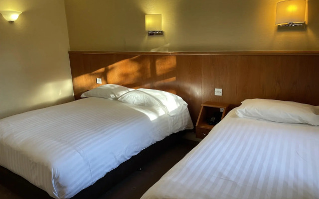 Orchard Hotel