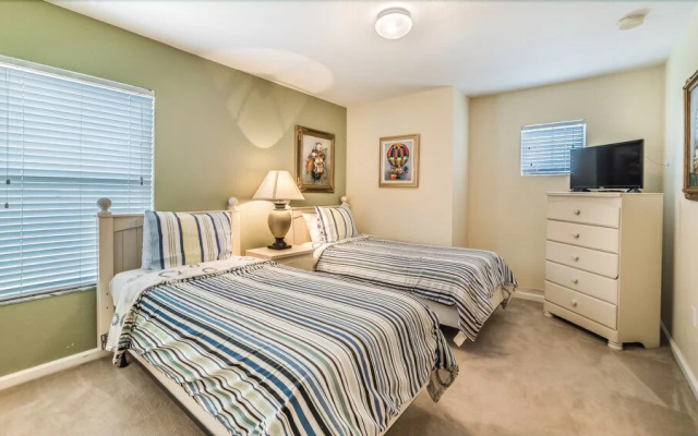 2638 Windsor Hills