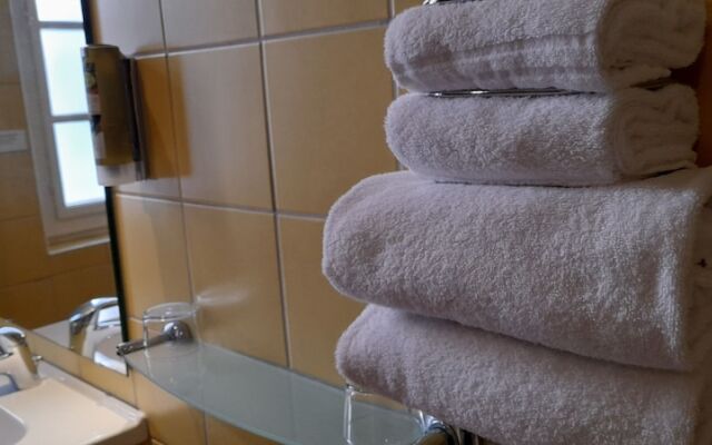 Logis Hôtel Le Commerce