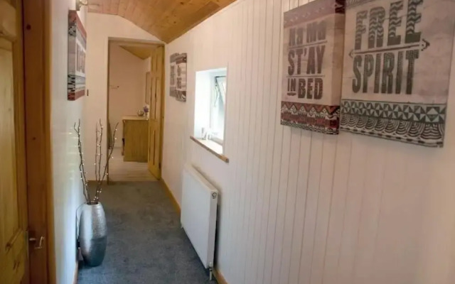 Snowdonia-3bedroom-2 Bathroom-petfriendly-garden