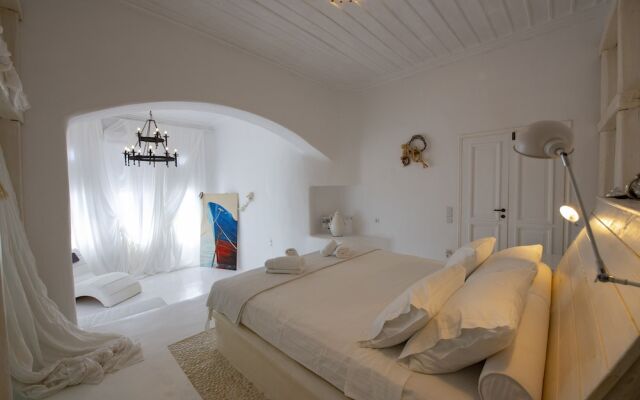 Mykonos Teatro Suites and Villa