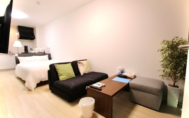 Hotel Southern Suite Kugai – Guest Rooms – Miyakojima