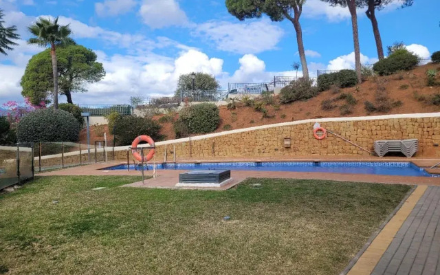 Peaceful, Spacious, 2 bed 2 Bath Elviria Condo