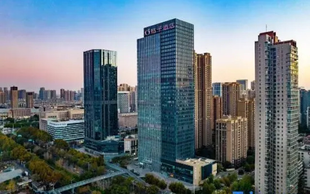 Orange Hotel (Wuhan Hankou Station Fanhai CBD Store)
