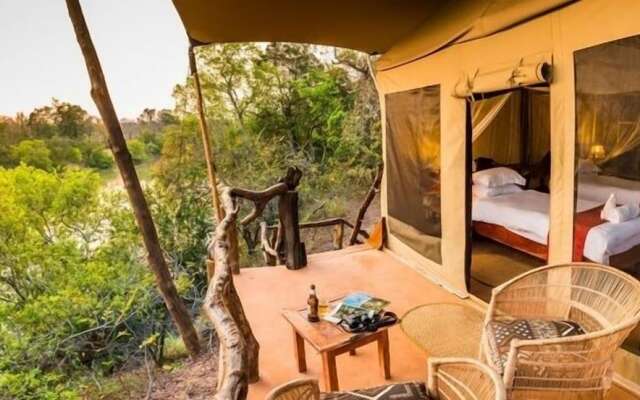 Mukambi Fig Tree Bush Camp – All Inclusive