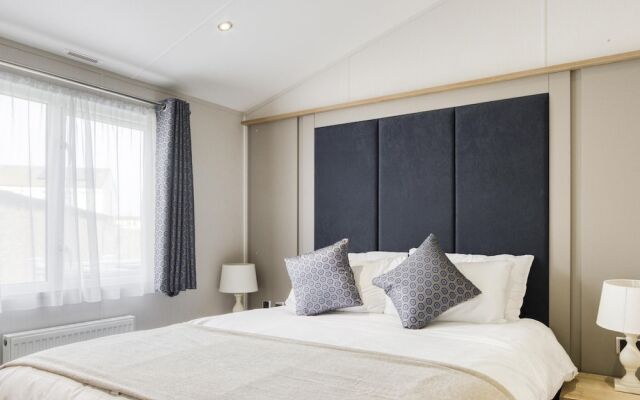 Cosy Home in Hastings With Balcony