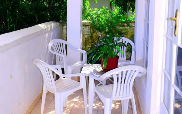 Spendwise Lodge and Apartments