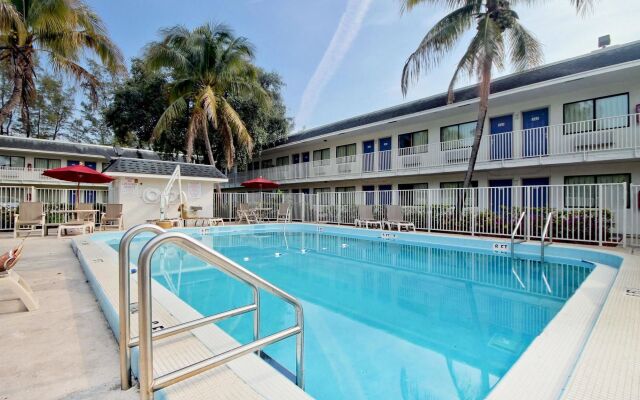 Motel 6 Pompano Beach