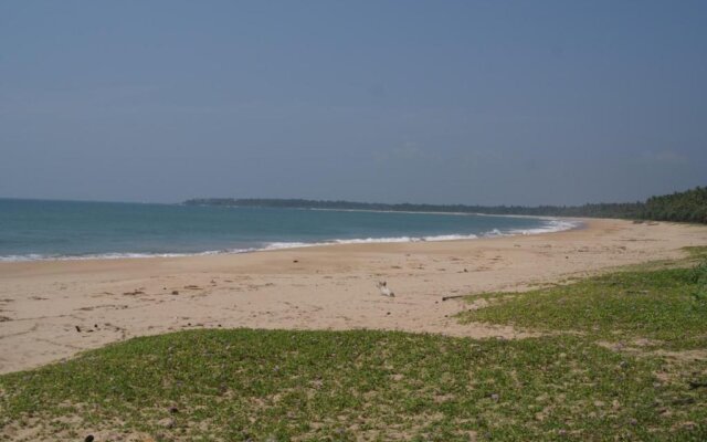 Lanka Beach Bungalows