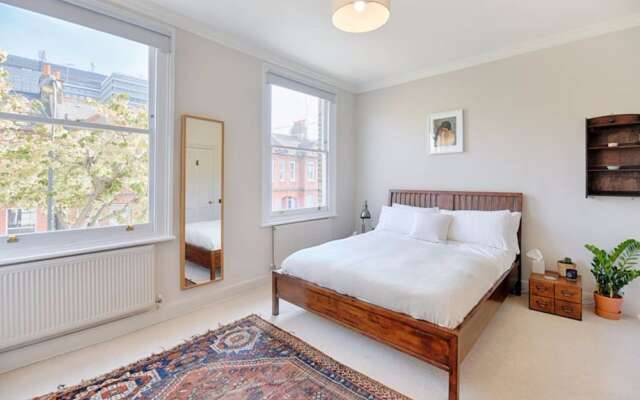 Stunningly Decorated 3 Bed Family Home in Hammersmith