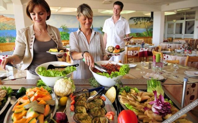 Le Kangourou by Popinns