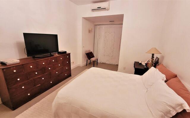 Apartamento Epitacio Pessoa esquina com Garcia D'avila