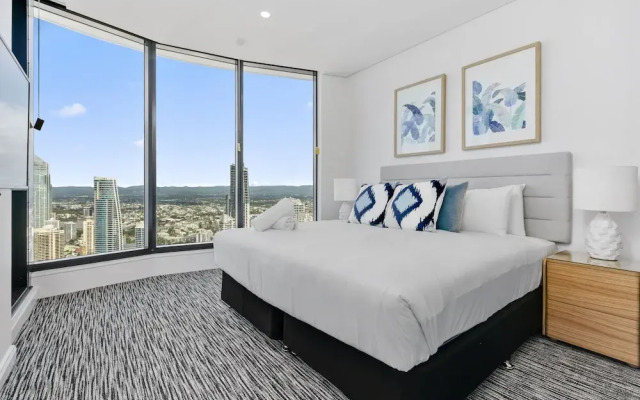 Ocean Surfers Paradise - GCLR