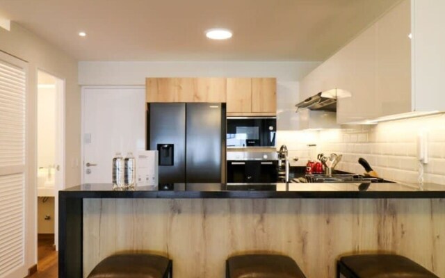 w Spectacular 1BR With Balcony in Miraflores