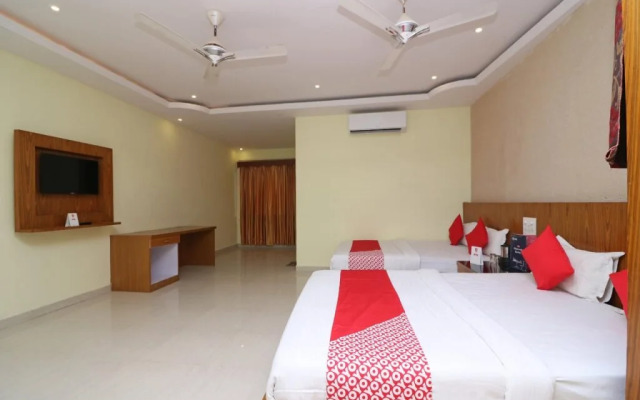 OYO 16395 Hotel G K Palace