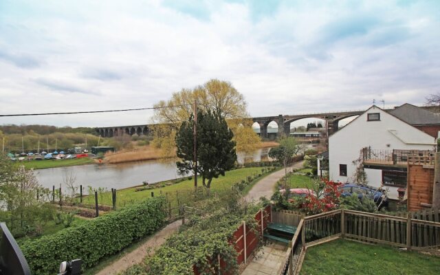 3 Bedroom Holiday Home With River Views