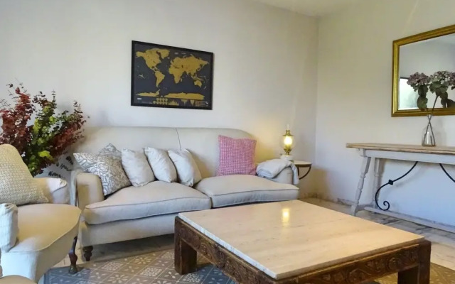 Casa Sánchez Pizjuan by Keywii