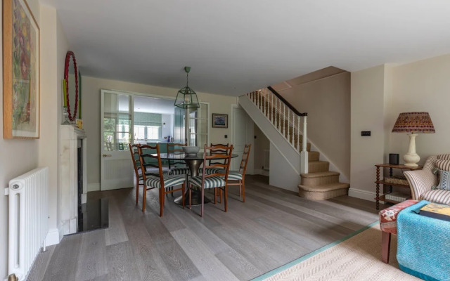 Chester Row IV by Onefinestay
