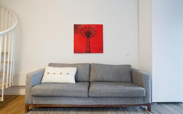 townhouse on Arlanda Stockholm metro line - easy checkin