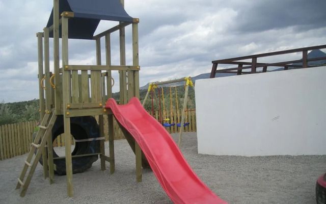 Apartamentos Turisticos Rurales Vía Verde del Aceite