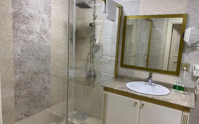 Premier Palace Apartment 1 Br Ggi