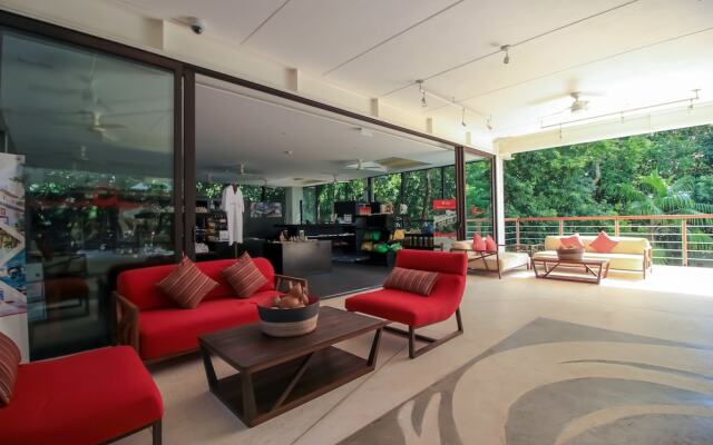 Wellness Center Penthouse by Olahola