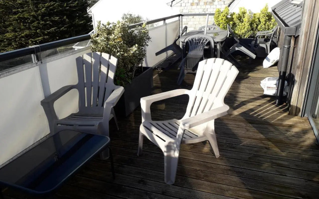 Appartement vue mer avec piscine intérieure
