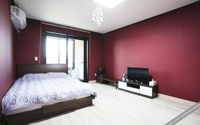 Jeju Sanammae House Pension